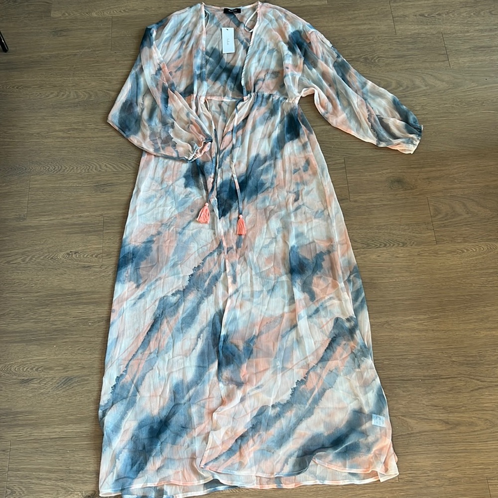 Aakaa white/pink/blue marble sheet duster w tie